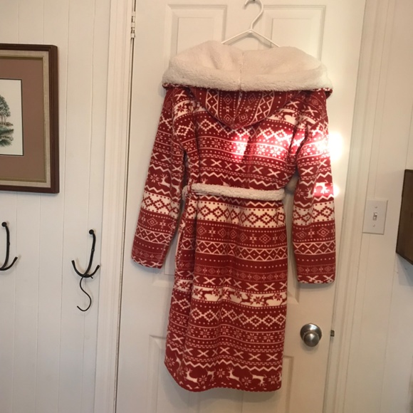 Tribal Holiday Print Fuzzy Robe - Picture 2 of 5